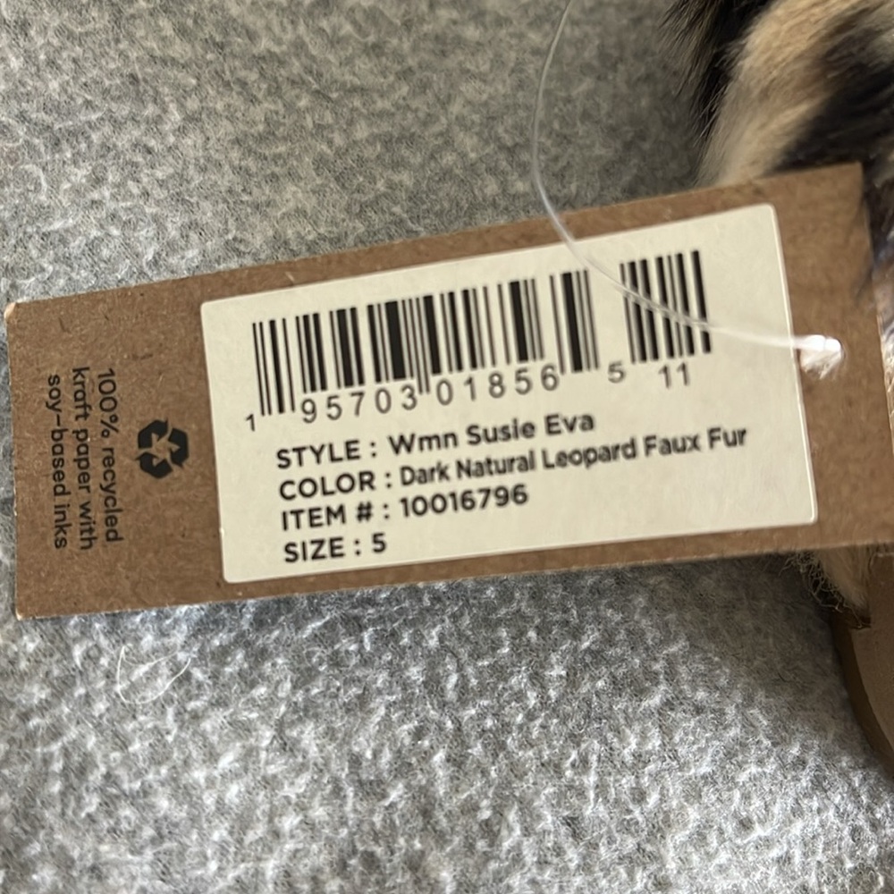 TOMS Slippers - Picture 4 of 4